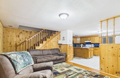 Shingleton Cabin | UP Getaway - Pictured Rocks and Hiawatha National Forest awaits you!