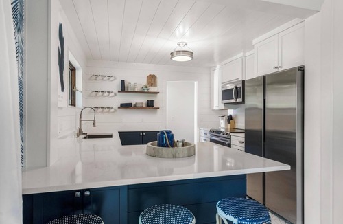 Alanson House | Wake Zone Cottage - Sleeps 10. Waterfront! Burt & Crooked Lake NEW HOT TUB