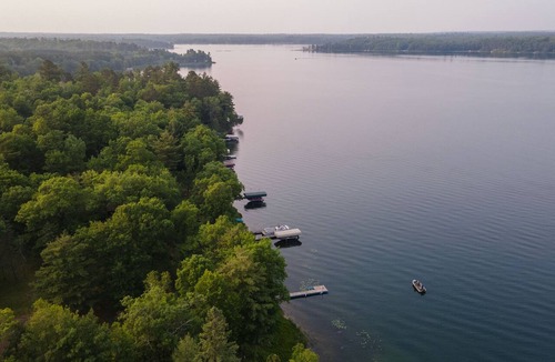 Hackensack House | Webb Lake, Hackensack, Northern MN - 3 Bedroom, Sleeps 8 - Cabin #7 Blue Water