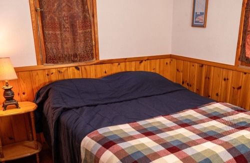 Hackensack Cabin | Webb Lake, Hackensack, Northern MN - 2 Bedroom, Sleeps 4 - Cabin #4 Blue Water