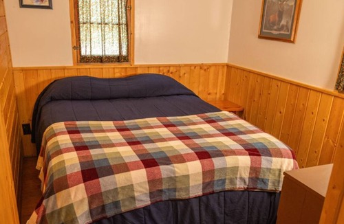 Hackensack Cabin | Webb Lake, Hackensack, Northern MN - 3 Bedroom, Sleeps 6 - Cabin #3 Blue Water