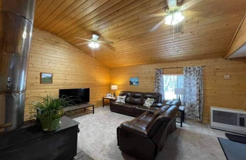 Willow Ski Chalet | Willow Forest Cabin with Sauna, Pet and Family Friendly
