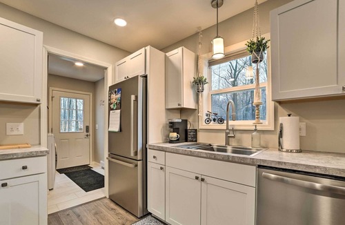 Michaywe House | Wooded Gaylord Getaway Near Otsego Lake!