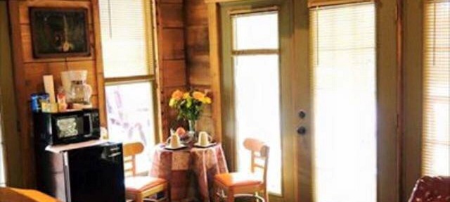 1 BEDROOM 1 BATH, TREE-CABIN BY A 20 ACRE PRIVATE LAKE in Jackson
