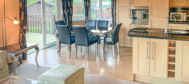 2 bedroom accommodation in Carnforth in Carnforth