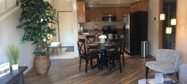 2-bedroom apartment in pleasant Oak Lawn with AC comfort in Oak Lawn