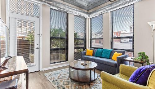 2 King Bed Spacious Apt Downtown Close to it All in Ann Arbor
