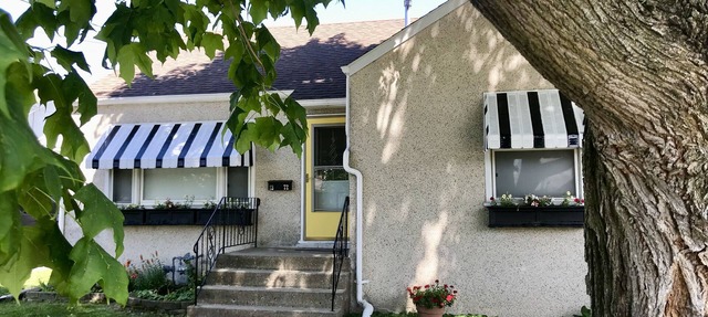 3 BDR HOME - Fully Fenced Yard - 10 Mins to Starved Rock! in La Salle