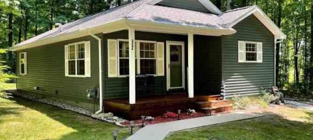 3- Bedroom cottage near Pleasant Lake in Cadillac in Cadillac