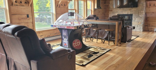 3 Bedroom Loft With Game Room ~ In The Heart Of Downtown Copper Harbor in Copper Harbor