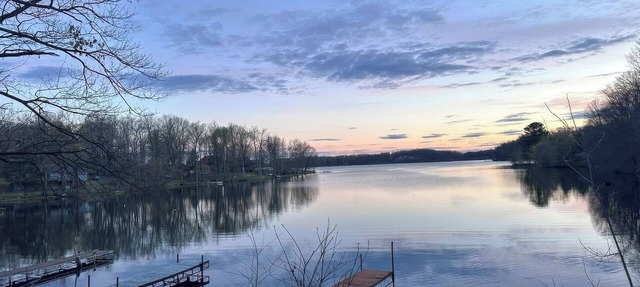 3-bedroom Waterview cabin with AC in charming Birchwood | Waterview Cabin with Private Boat Slip in Birchwood