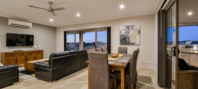 5 Kestrel Place in Exmouth