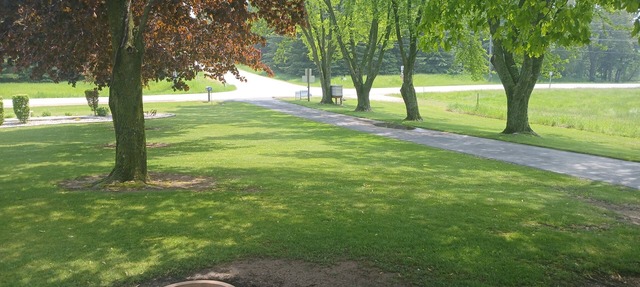 5 min from Road America. Great yard and plenty of parking in Elkhart Lake