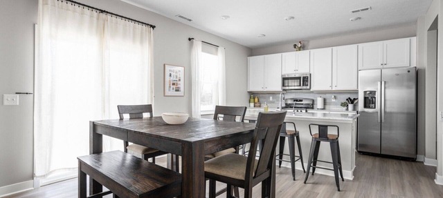5BR Family & Group Retreat – Near Airport & Downtown Indy! in Indianapolis