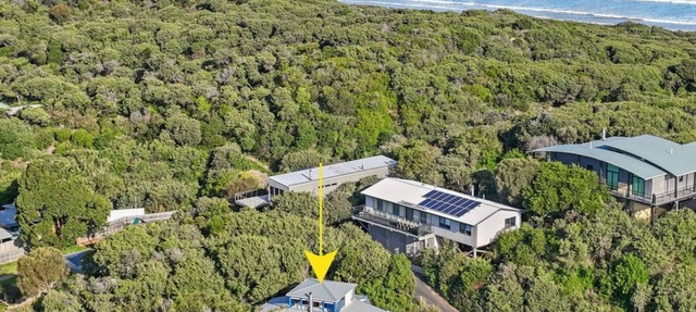 6 Acacia St Sandy Point in Sandy Point