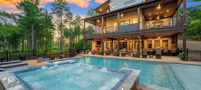 8 Bedroom, Sleeps 30, ATV access, Pool, Pickleball, Basketball, Creekside in Broken Bow