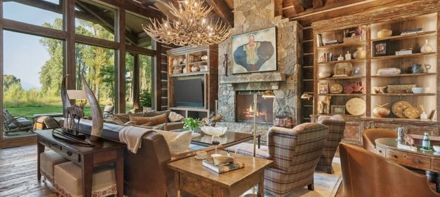 Abode at Teton Game, sweeping estate with 3 cabins, private hot tub in Wilson