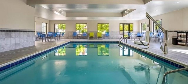 Accessible King Studio w/Tub | Free Breakfast! in Miamisburg