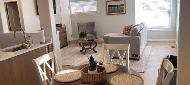All New, Cozy 2-bedroom cottage in Vernal, UT with AC and all amenities. in Vernal
