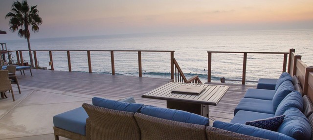 Amazing Beachfront Home; Oceanfront in Encinitas, CA w/ lots of Outdoor Space in Encinitas