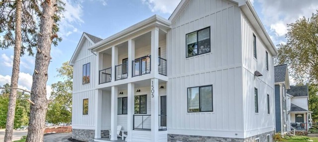 Amazing Spacious Home in AA Steps to Big House in Ann Arbor
