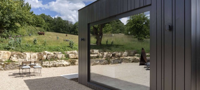 Architectural gem on an acclaimed cotswold farm/2 in Cheltenham