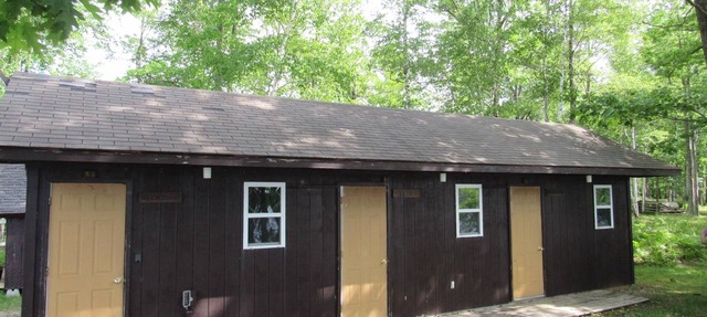Arrowhead Lake Camp - Lake View Rooms in Lupton