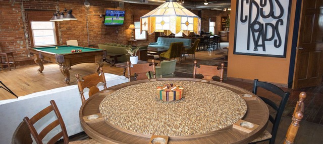 Art Alley Attic – Spacious Loft Near Breweries, Distilleries, Bars in Crossroads in Kansas City
