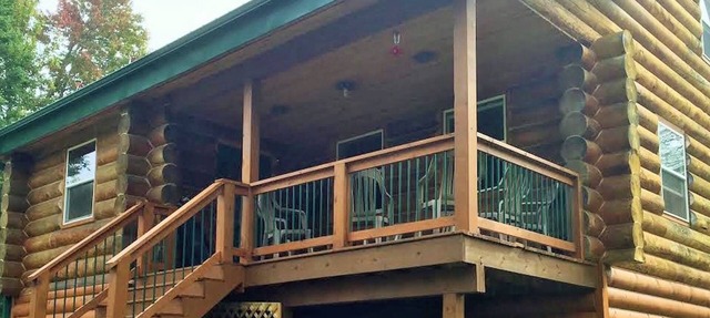 Authentic 3 Level Log Cabin. 3 Bedrooms, 3 Baths in Wright