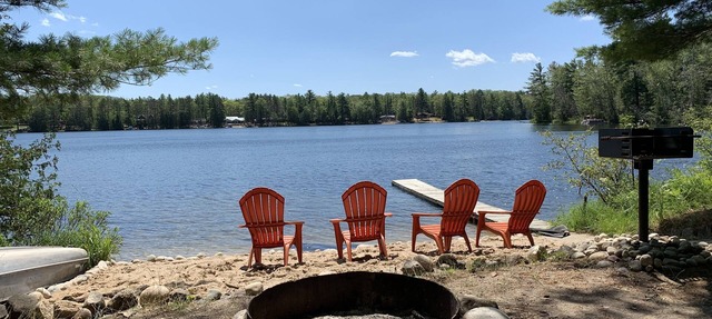 Bailey’s Rustic Lakehouse on beautiful, All-Sports Tee Lake in Lewiston, MI. in Lewiston