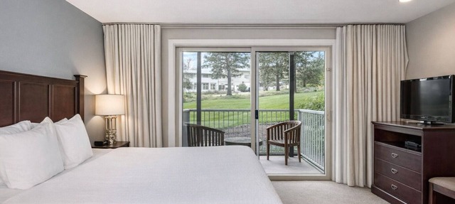 Bayside King Room with Stunning Island Views in Eastsound