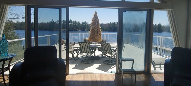 Beach house cottage in MacTier