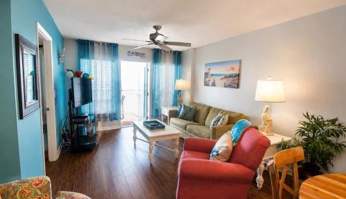 Beachfront Condo Heated Pools Views Near Hangout in Gulf Shores