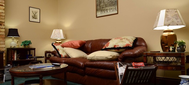 Beautiful 2BR Apt./Pittsburgh/East/Regent Square/Frick Park in Pittsburgh