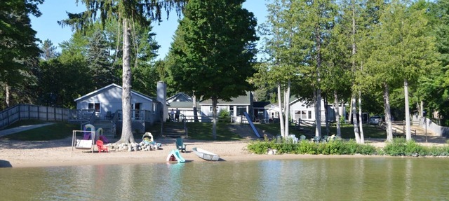 Beautiful Cabin on Beach Resort in Northern Michigan! in Bellaire