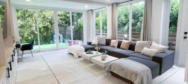 Beautiful coastal style home in Key Biscayne in Key Biscayne