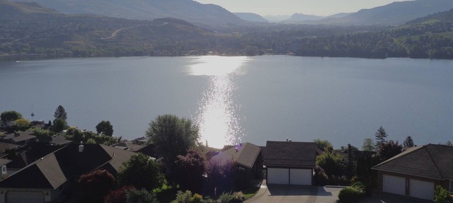 BEAUTIFUL SPACIOUS KALAMALKA LAKEVIEW SUITE - BEST SUMMER VACATION SPOT IN BC in Coldstream