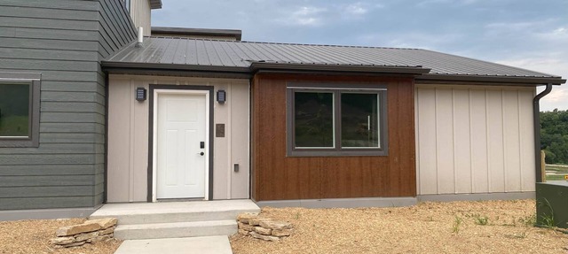 Bluffside Gardens Redbud Series Unit 1A in Decorah