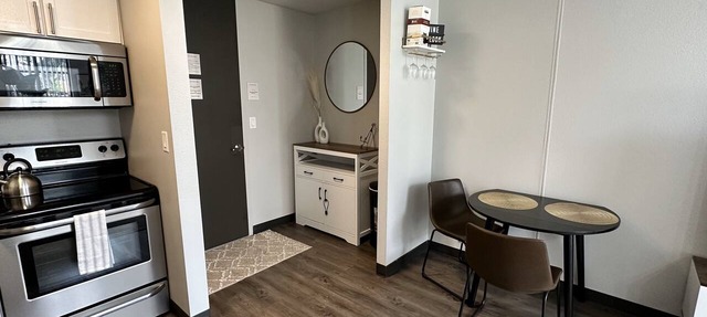 Boho Loft/Skyline View/Walk to Arena Events in Des Moines