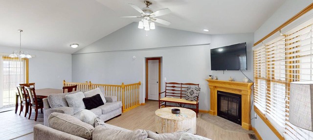 Bright 'n' Beautiful! 5 bedrooms 3 restrooms in Hays