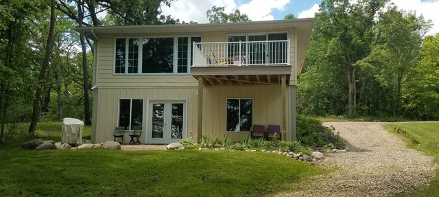 Buttercup Hideaway the perfect lake get away! in Kensington