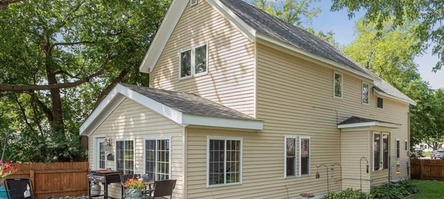 By the Lake. Close to Shoreview, Stillwater, Grant, Mahtomedi in White Bear Lake