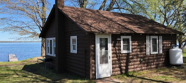 Cabin #7 - "Waugoshance" in Carp Lake