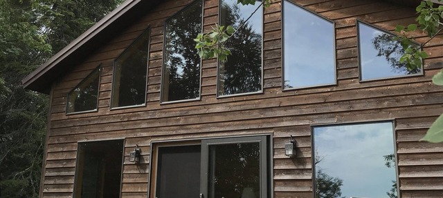 Cabin on pristine Big Turtle Lake in Bigfork