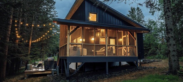 Cabin & Treehouse by Jay Cooke State Park/Duluth Trails in Esko