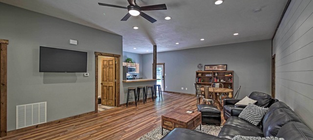 ‘Camp Monroe’ in Bloomington w/Deck & Views! in Bloomington