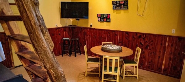 Cedar Loft - This Rustic Retreat Is Just A Short Drive From Fishing And Shopping by RedAwning in Lindale