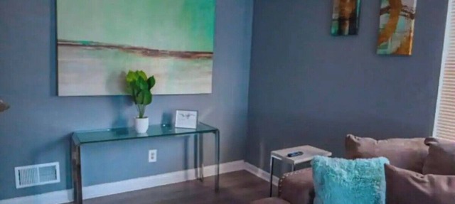 Charming 2-bedroom apartment with WiFi, AC in nice Dayton [Apt 1] in Dayton