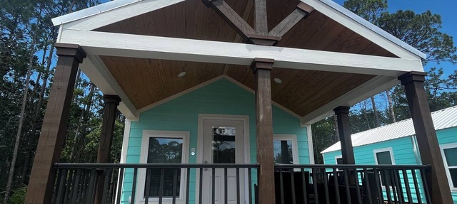 Charming 2-bedroom PET FRIENDLY cabin in Steinhatchee in Steinhatchee