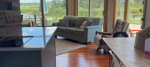 Charming 2-bedroom waterfront cabin with AC, WiFi in serene Arcadia in Arcadia